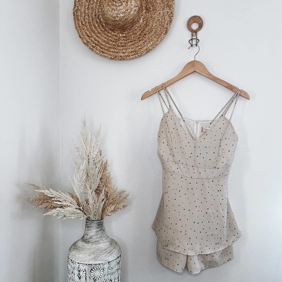 Altar’s State Star Print Spaghetti Strap Romper Neutral Size Medium - Picture 1 of 10